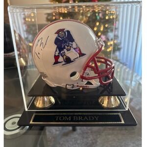 Tom Brady Autographed Riddell Mini Helmet New England Patriots Memorabilia Case